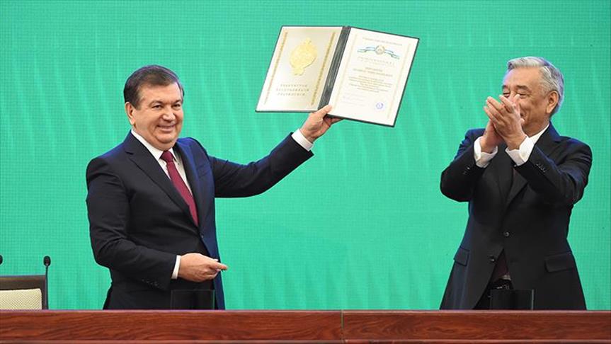 Uzbekistan: President Mirziyoyev takes oath of office