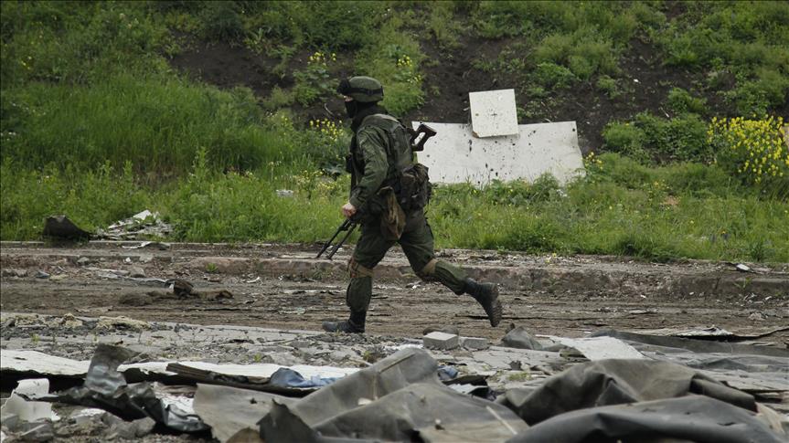 Ukraine: Pro-Russian separatists kill 1, injure 2