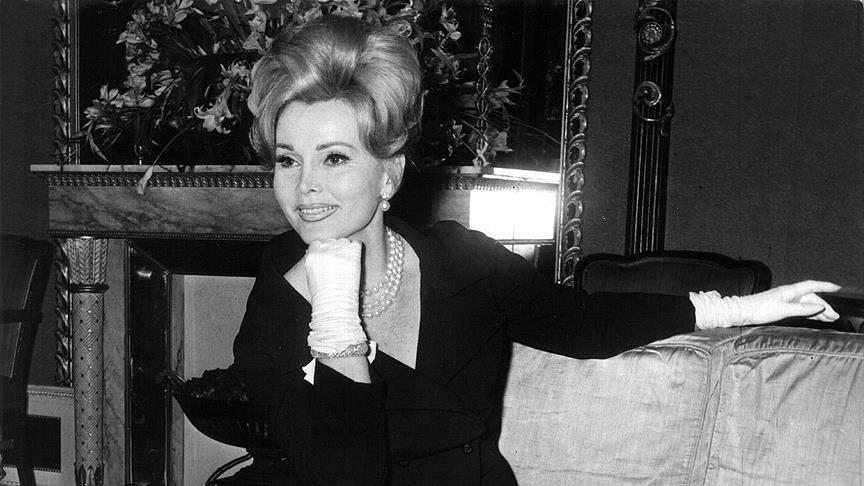 وفاة نجمة هوليود "زازا جابور" عن عمر 99 عاما 