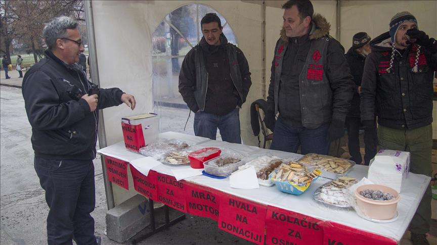 Zenički bajkeri prodaju kolačiće i prave paketiće štićenicima Dječijeg doma