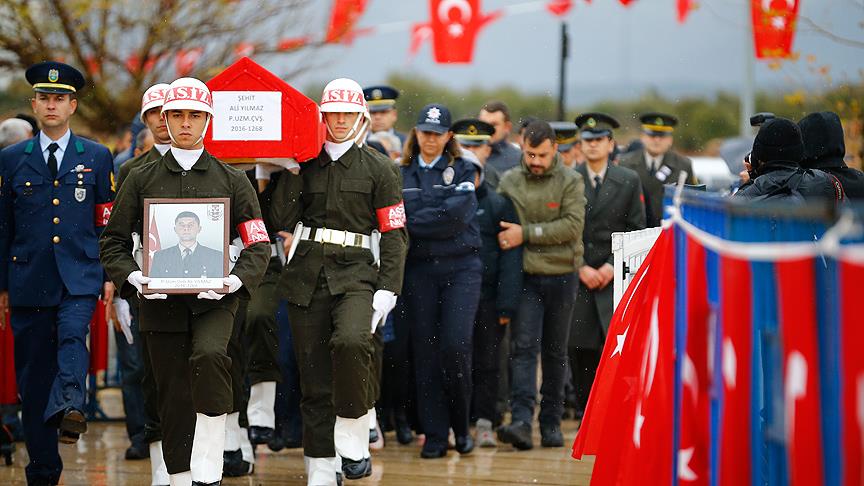 Şehitlerimizi uğurladık