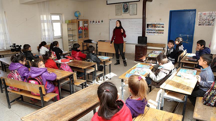 Öğretmen babanın müdür kızı
