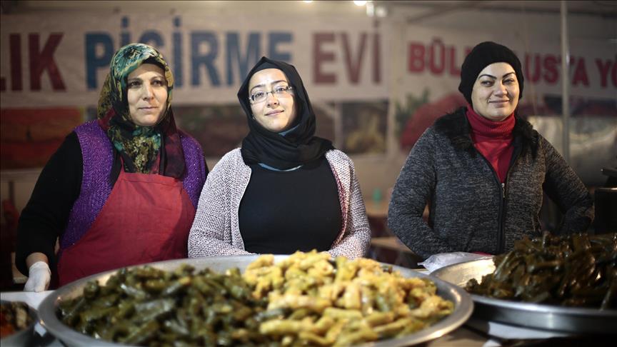 Bayır Bucak Türkmenlerine yardım günleri başladı