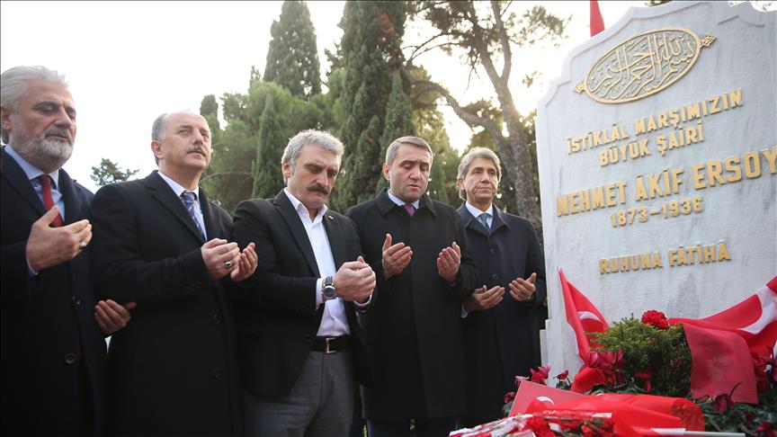 'Mehmet Akif dendiğinde bayrağı, vatanı, ezanı, şehadeti konuşuyoruz'