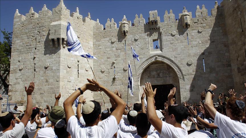 Dozens of Jewish settlers storm Jerusalem’s Al-Aqsa