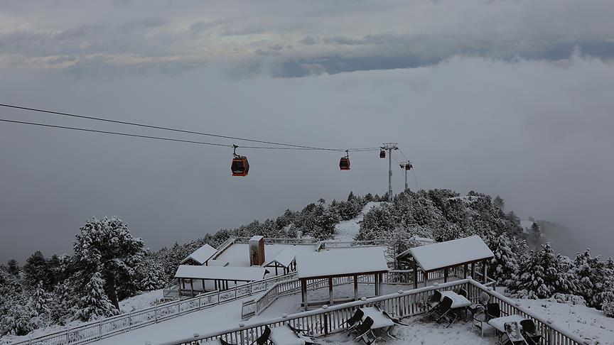 Teleferikle yaylada kar keyfi