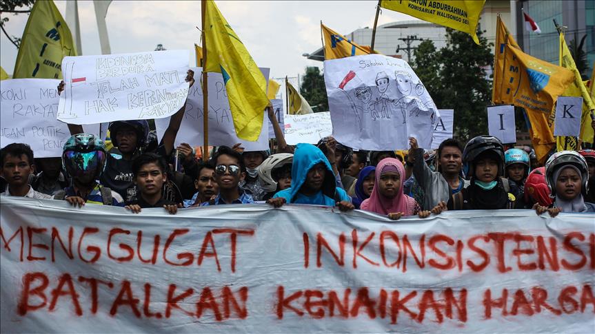 Students across Indonesia protest price hikes