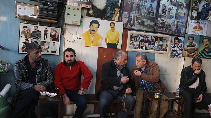 Irak'ta Tatlıses hayranlarını buluşturan çay ocağı