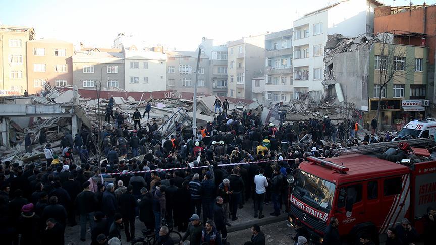 2 killed, 17 injured in building collapse in Istanbul