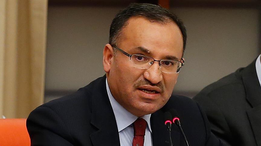 Adalet Bakanı Bozdağ: Nazım Hikmet'in mezarının Türkiye'de olmasını arzu ederiz