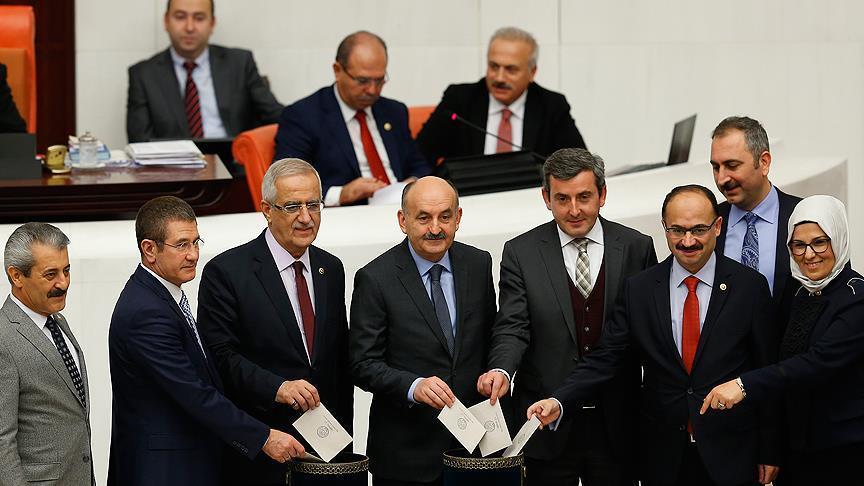 Turkish MPs pass Article 17 of Constitution change