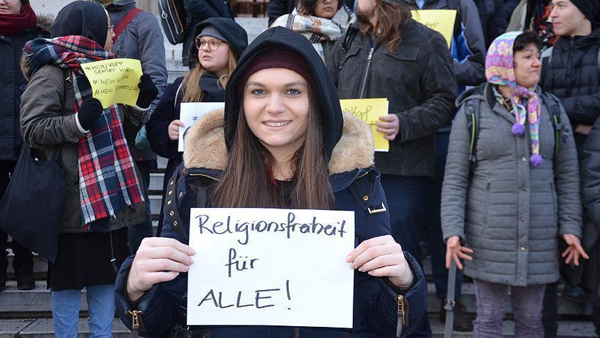 Protest in Vienna against Austria's headscarf ban