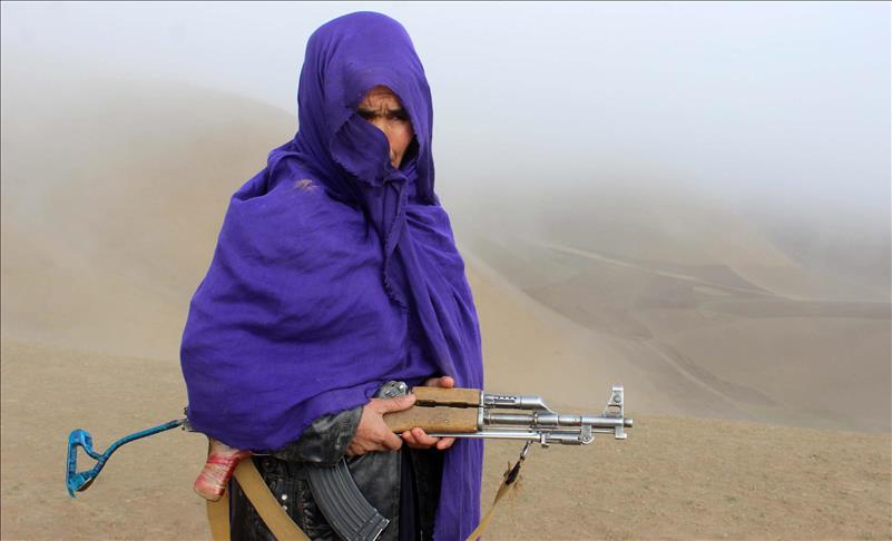 أفغانستان .. النساء يحملن السلاح ضد "داعش"