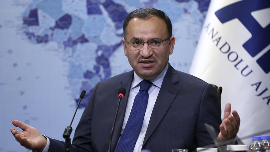 Adalet Bakanı Bozdağ: Adil Öksüz'ün yurt dışına kaçtığına ihtimal vermiyorum