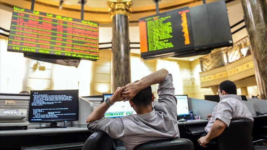 بورصة مصر تهبط 3.5% مع حديث عن فرض ضرائب على معاملاتها