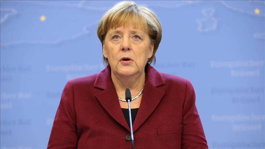 Merkel plans to visit Turkey next month 