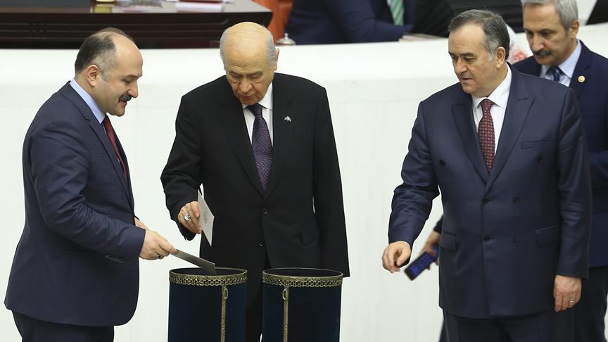 البرلمان التركي يقر المادتين 14 و15 من مقترح التعديل الدستوري