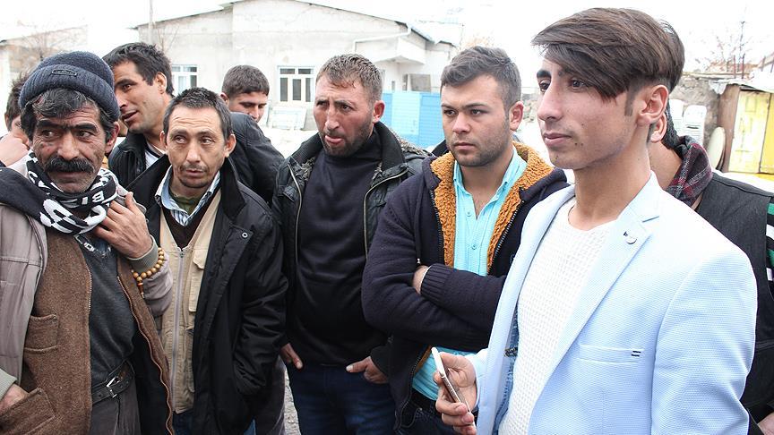 Başlık parası derdine sosyal medyada çare arıyorlar