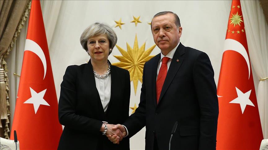 "Siria dhe Iraku, çështje të rëndësishme për Turqinë dhe Britaninë"