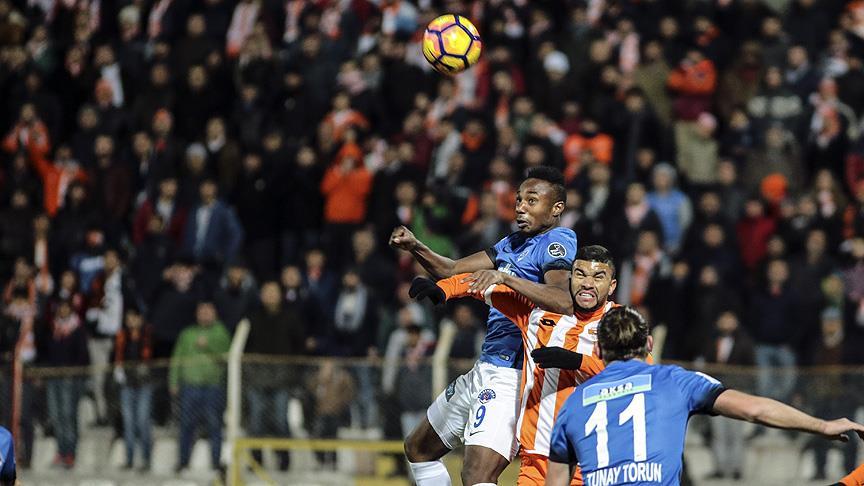 Adanaspor evinde galip