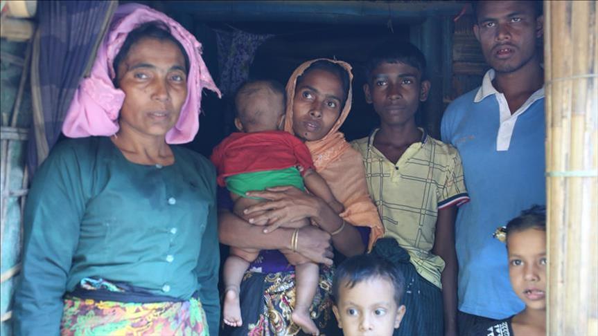 Malaysia to give jobs to Rohingya Muslim refugees