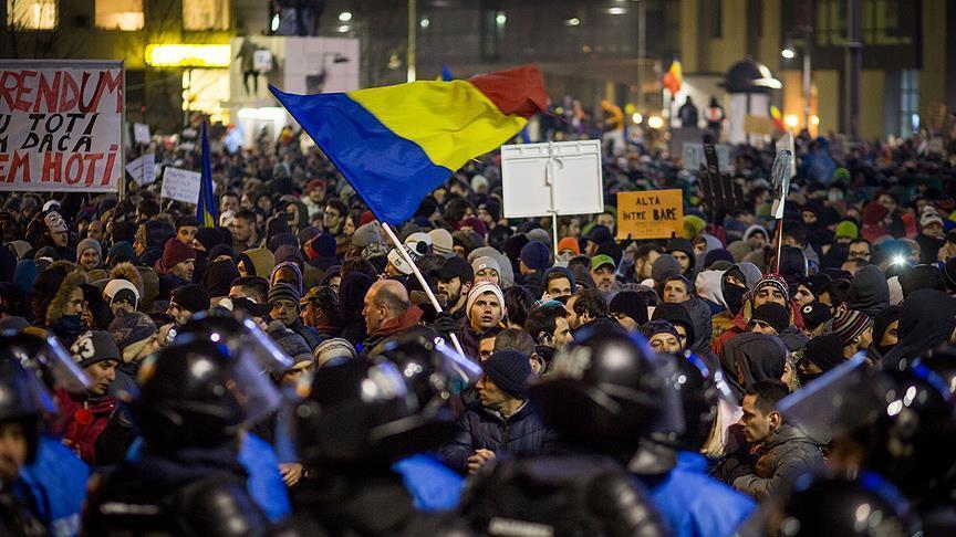 Protesta kundër ligjit për amnistinë në Rumani 