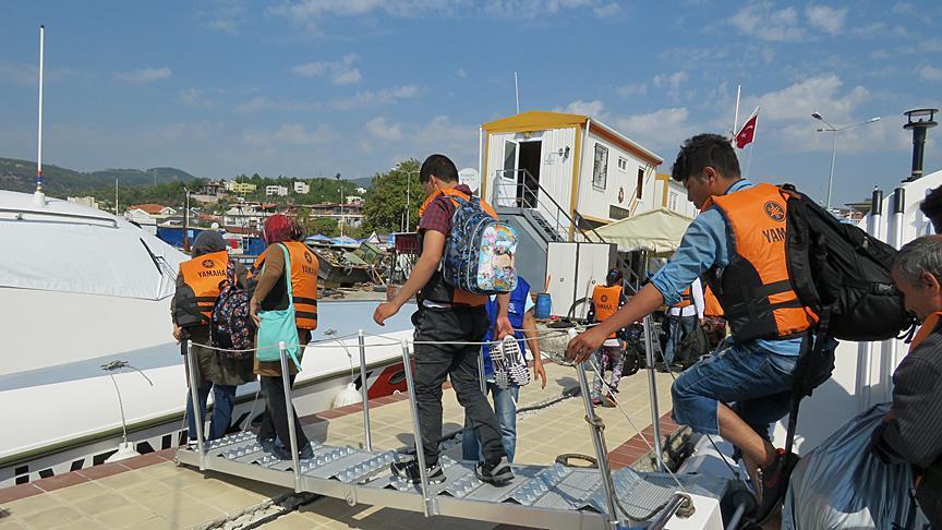 Turkey intercepts over 400 migrants en route to Greece
