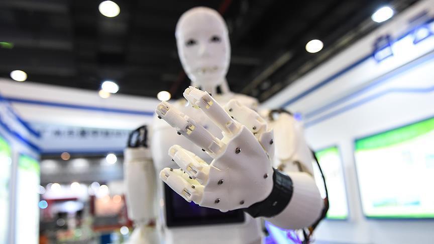 Кина: Роботот со вештачка интелигенција ги победи луѓето