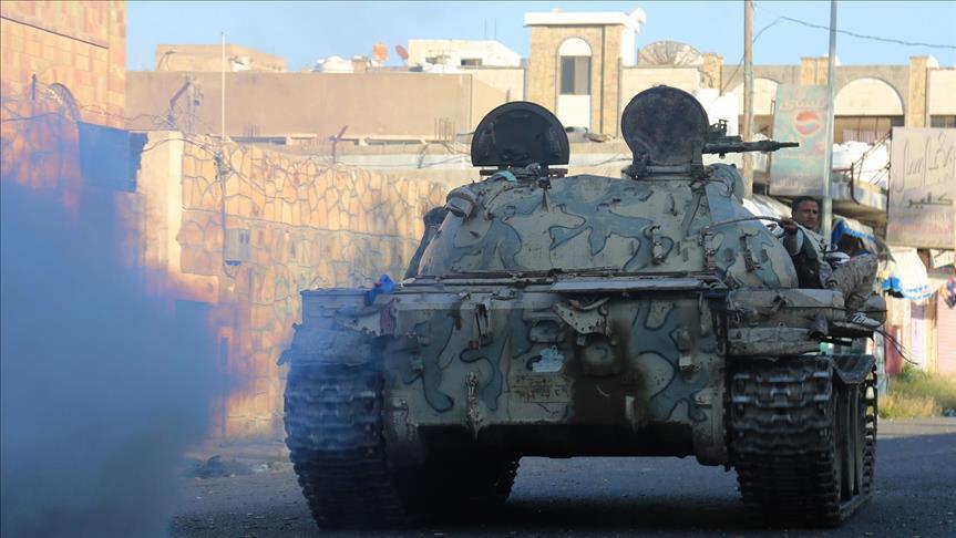 Pro-govt forces declare curfew in Yemeni port city