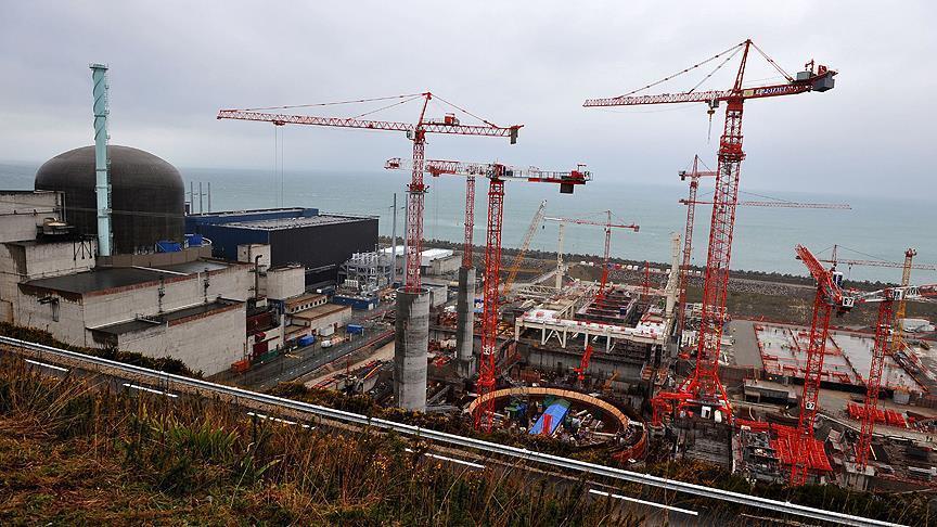 'No leak' after blast at French nuclear plant