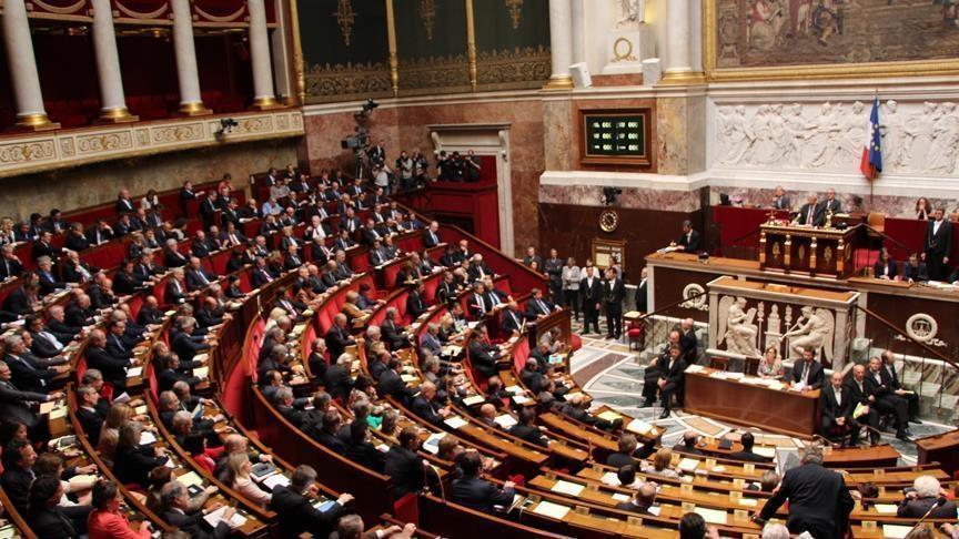 France: L'Assemblée nationale approuve un projet de loi élargissant les pouvoirs de la police