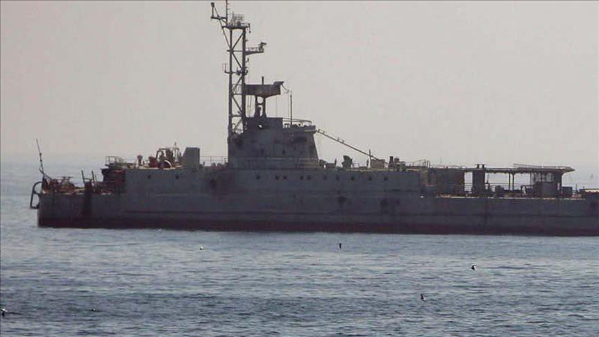 Iraqi army, naval forces scope out disputed waterway