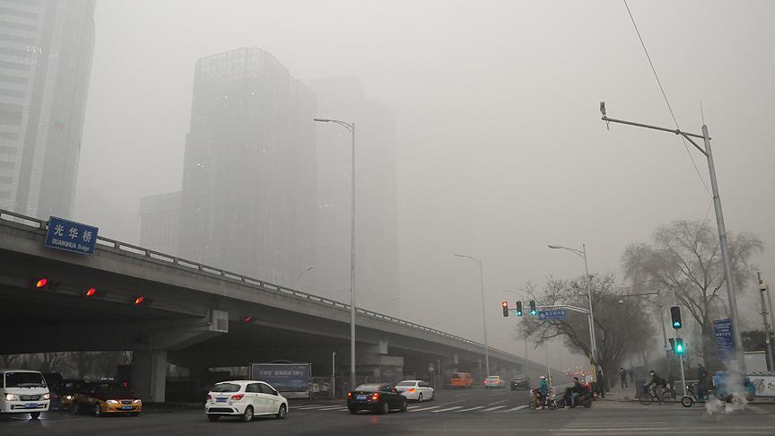 بكين تطلق "الإنذار الأصفر" بسبب الضباب الدخاني الكثيف 