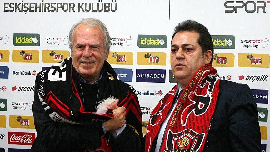 Mustafa Denizli resmen Eskişehirspor'da