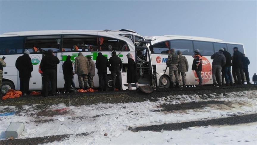 Турција: Во судир на автобуси загинаа осум, а 28 лица се повредени