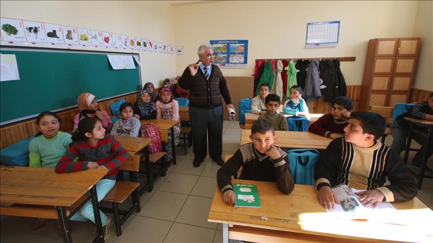 Syrian children need a common curriculum: Experts