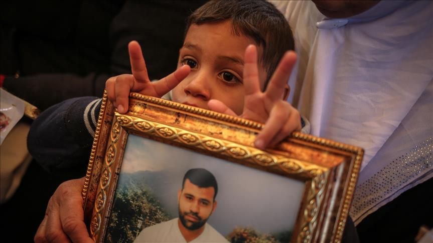  وقفة في غزة تضامناً مع المعتقلين في سجون إسرائيل 