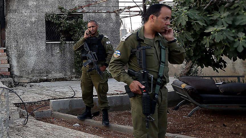 اسرائیل یک خانواده فلسطینی را در کرانه باختری بازداشت کرد