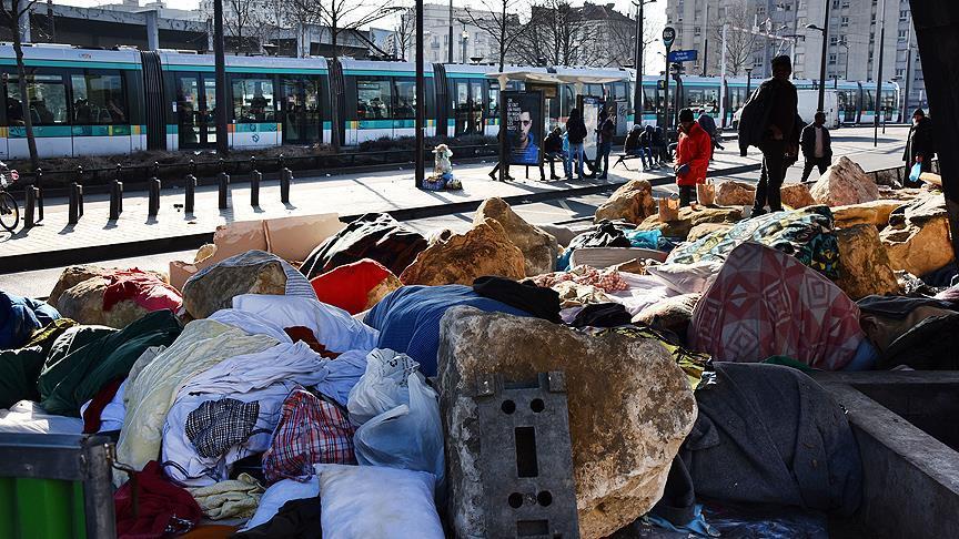 Keqtrajtimi i refugjatëve në Francë