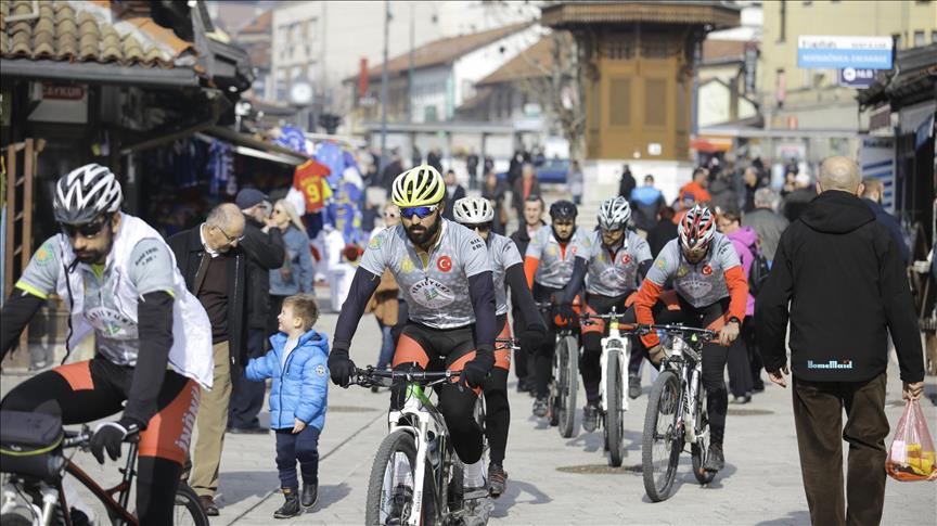 Biciklisti iz Turske dolaskom u Sarajevo okončali jednomjesečno putovanje po Balkanu