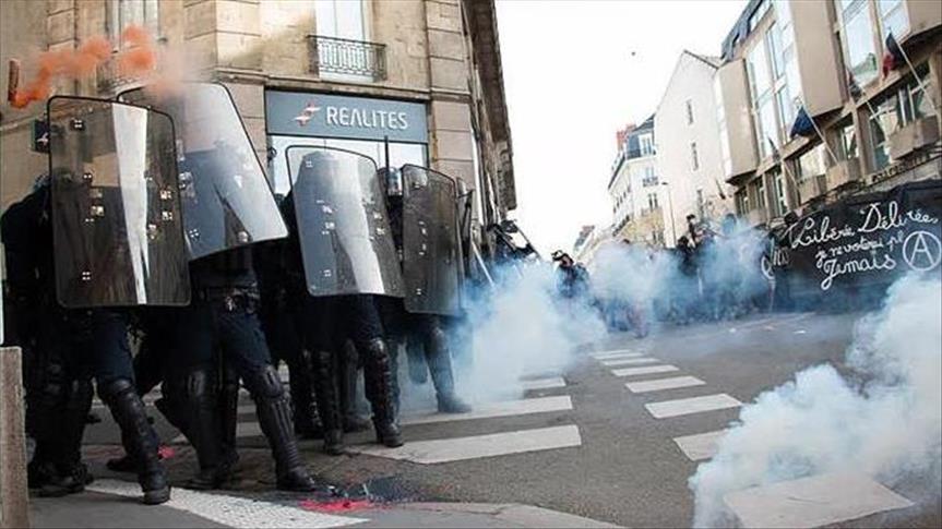 Rriten protestat kundër Le Pen në Francë