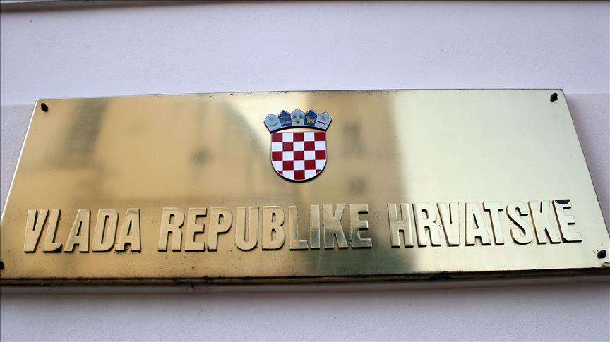 Vlada Hrvatske oštro osudila postrojavanje pripadnika A-HSP-a u Zagrebu