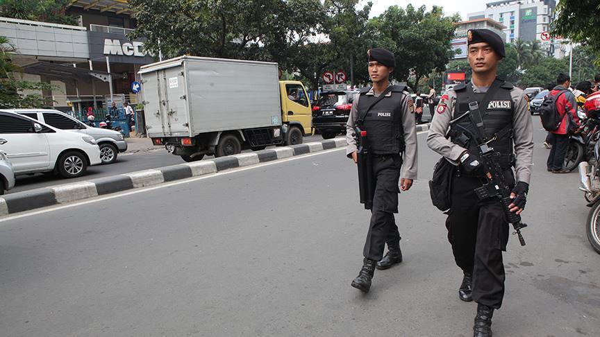 الشرطة الإندونيسية تقتل شخصا هاجم حديقة ومبنى حكومي