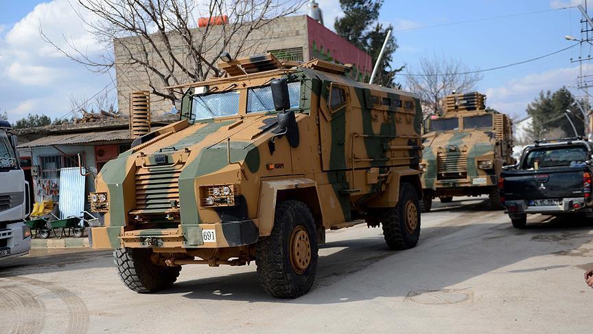 Turkish military vehicles, troops en route to Syria 