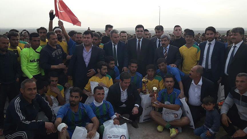 Türk ve Suriyeliler 'Kardeşlik Turnuvası'nda buluştu