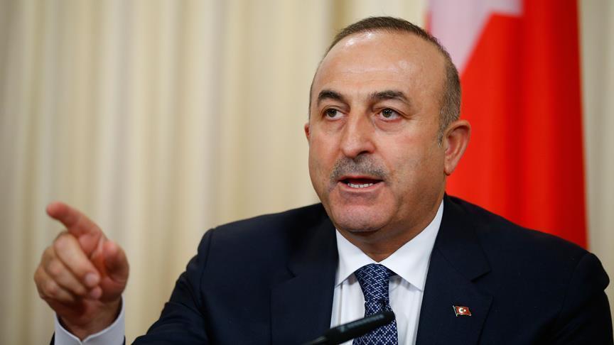 Cavusoglu: "Nous avons affirmé que nous tirerons si le YPG ne se retire pas de Manbij."