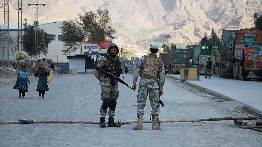 Pakistan To Temporarily Reopen Border With Afghanistan
