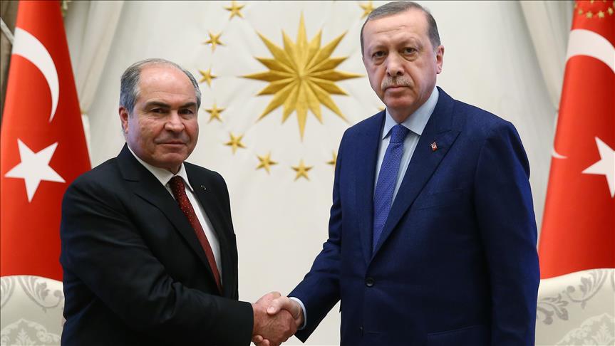 أردوغان يستقبل رئيس الوزراء الأردني في أنقرة