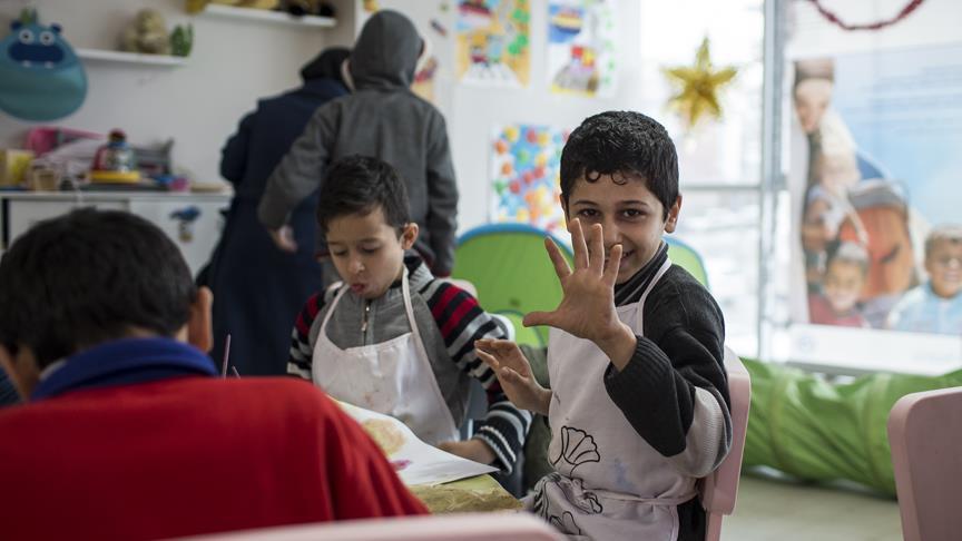 'Turkey, Jordan shoulder most of Syrian refugee crisis'