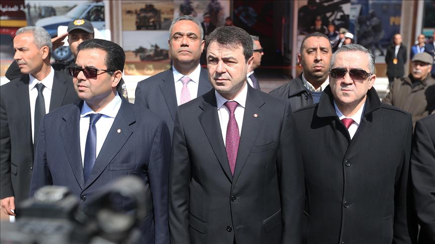 وزير الداخلية التونسي "يستغرب" تحذير أستراليا من عملية "إرهابية" وشيكة في تونس